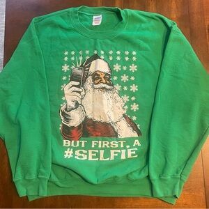 🎅🏽🤳Santa Christmas Sweater: But First, A Selfie